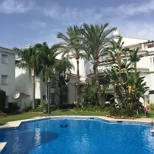  Apartment Beautiful 2 Bedroom @ Puerto Banus!